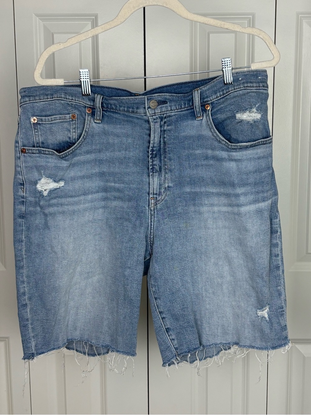 GAP 9" High Rise Bermuda Shorts